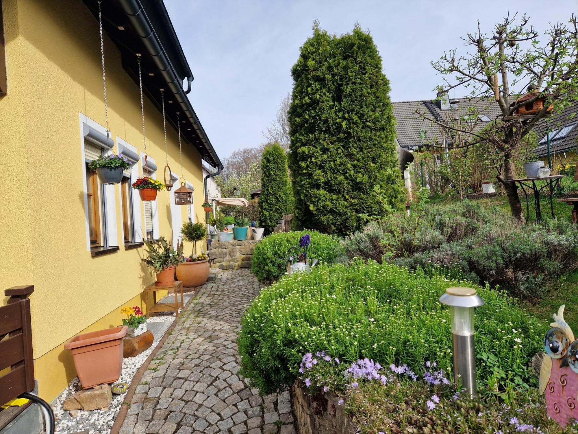 Heike Strobel Apartment *